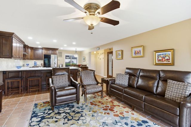 1201 Paradise Landing Road, Kimberling City, MO 65686