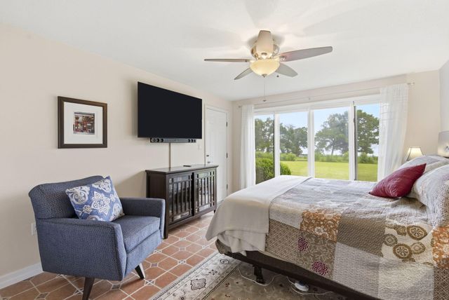 1201 Paradise Landing Road, Kimberling City, MO 65686