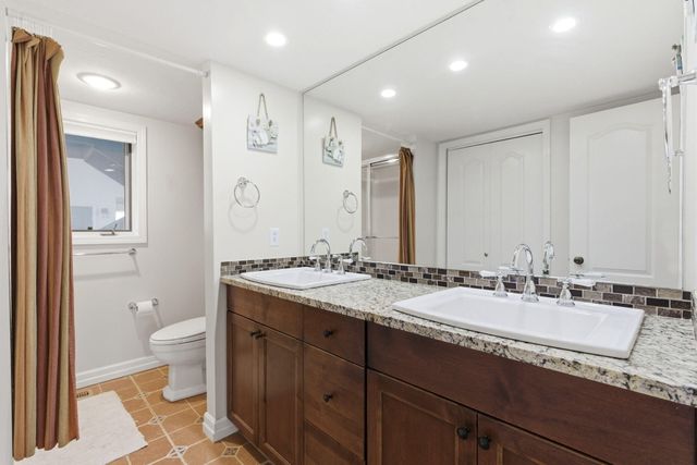 1201 Paradise Landing Road, Kimberling City, MO 65686