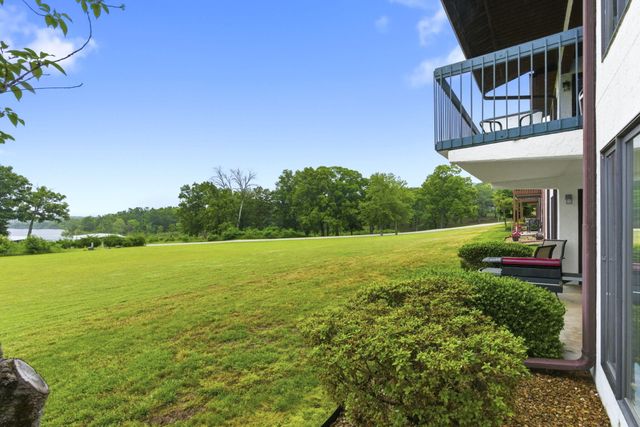1201 Paradise Landing Road, Kimberling City, MO 65686