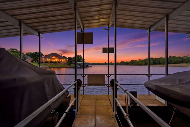 1201 Paradise Landing Road, Kimberling City, MO 65686