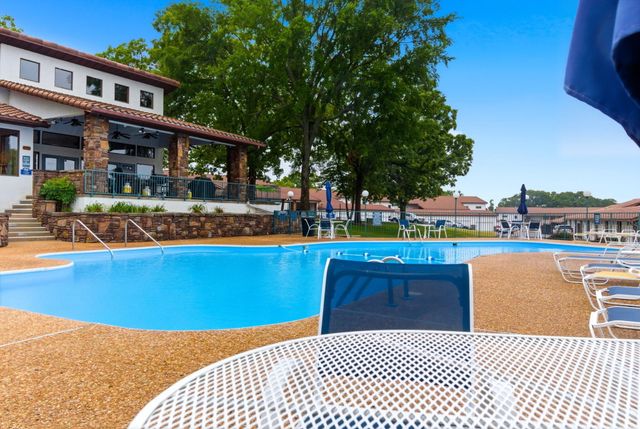 1201 Paradise Landing Road, Kimberling City, MO 65686
