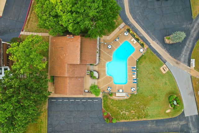 1201 Paradise Landing Road, Kimberling City, MO 65686
