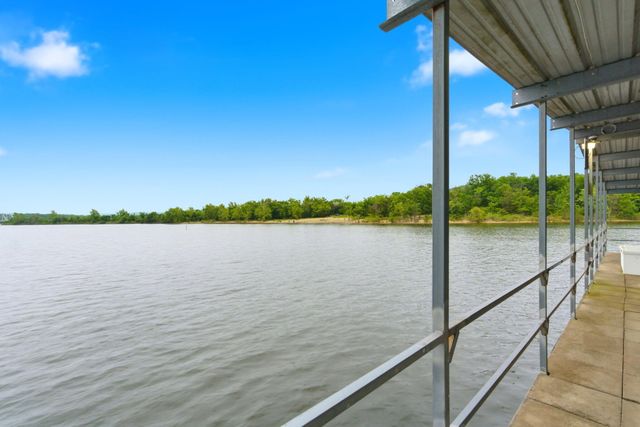 1201 Paradise Landing Road, Kimberling City, MO 65686