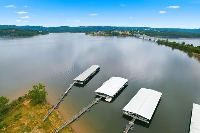 1201 Paradise Landing Road, Kimberling City, MO 65686