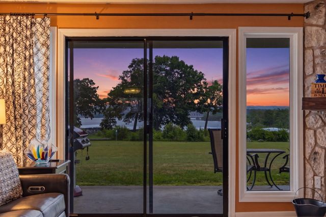1201 Paradise Landing Road, Kimberling City, MO 65686