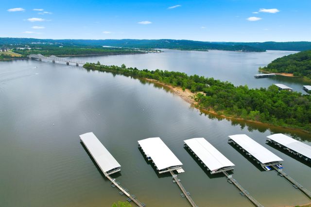 1201 Paradise Landing Road, Kimberling City, MO 65686