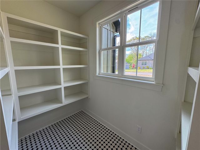 14 Dickenshire Drive, Bella Vista, AR 72714