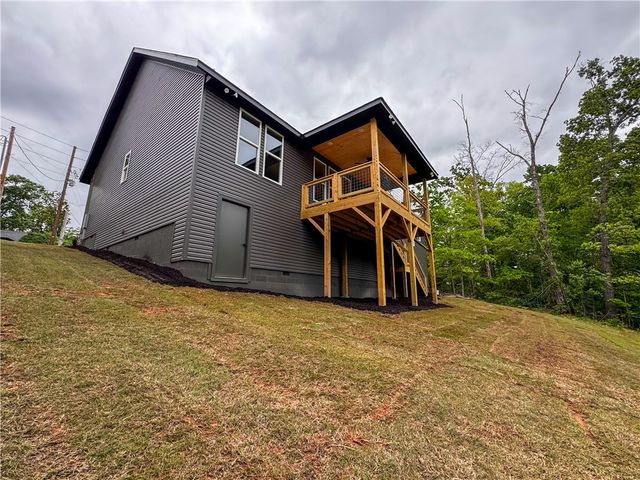 14 Dickenshire Drive, Bella Vista, AR 72714