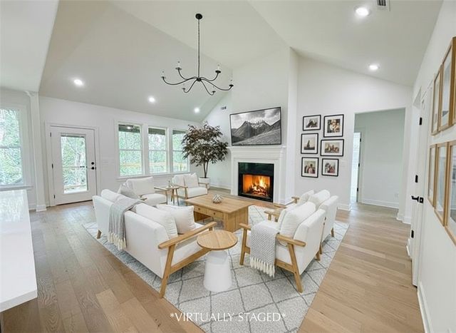 14 Dickenshire Drive, Bella Vista, AR 72714