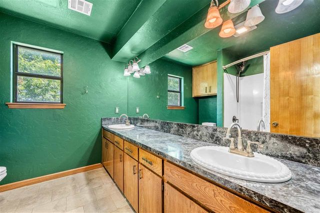 2807 NE Scottsdale Cir, Lawton, OK 73507
