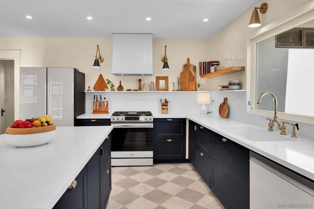 2911 Madison Ave, San Diego, CA 92116
