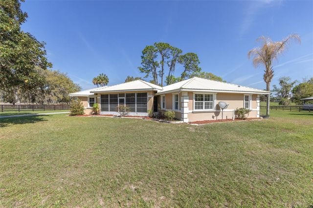 205 E HWY 318, Citra, FL 32113