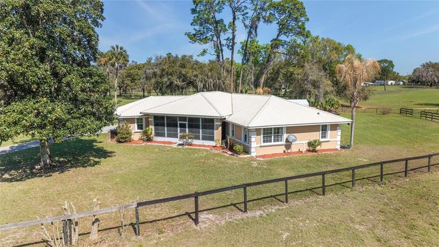 205 E HWY 318, Citra, FL 32113