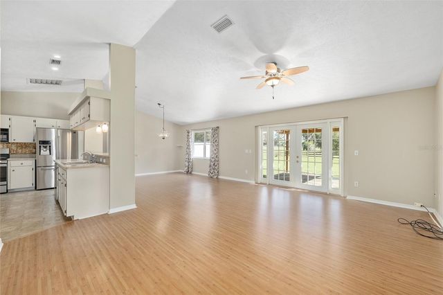 205 E HWY 318, Citra, FL 32113