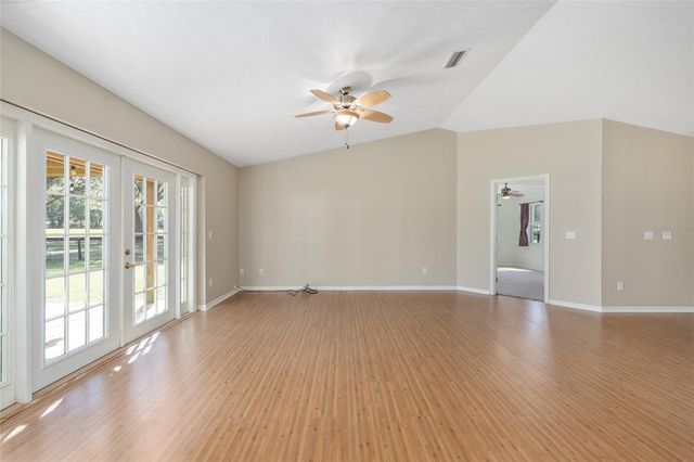 205 E HWY 318, Citra, FL 32113