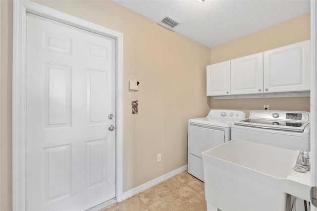 205 E HWY 318, Citra, FL 32113