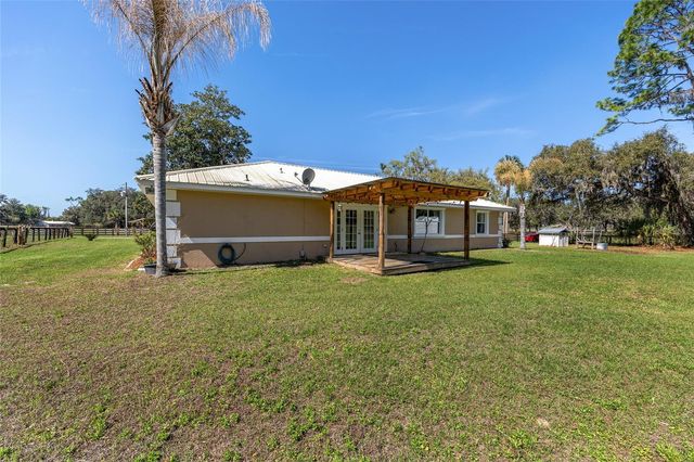 205 E HWY 318, Citra, FL 32113