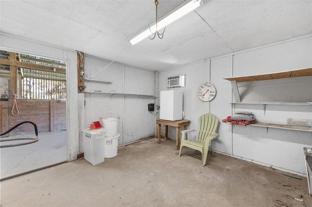 205 E HWY 318, Citra, FL 32113