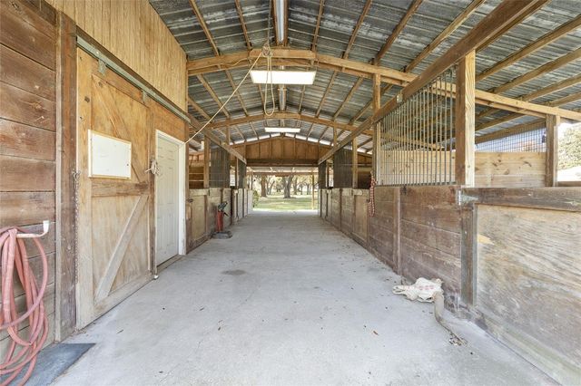 205 E HWY 318, Citra, FL 32113