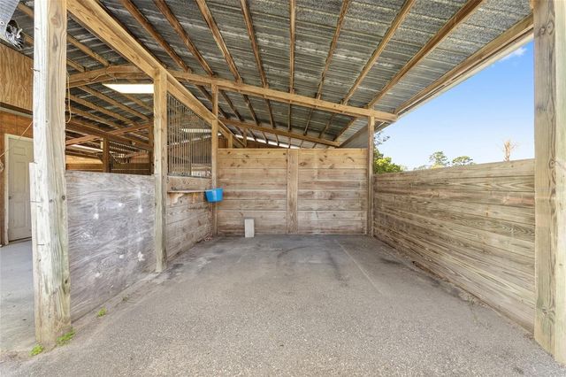 205 E HWY 318, Citra, FL 32113