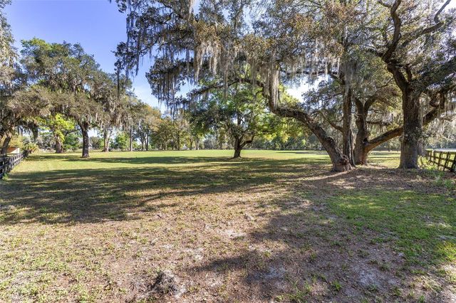 205 E HWY 318, Citra, FL 32113