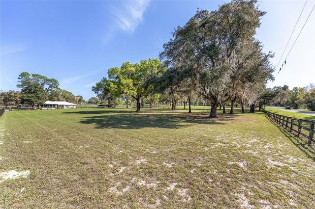 205 E HWY 318, Citra, FL 32113