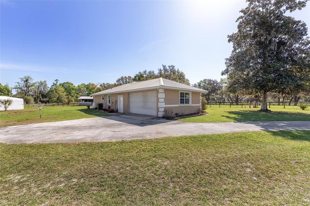 205 E HWY 318, Citra, FL 32113
