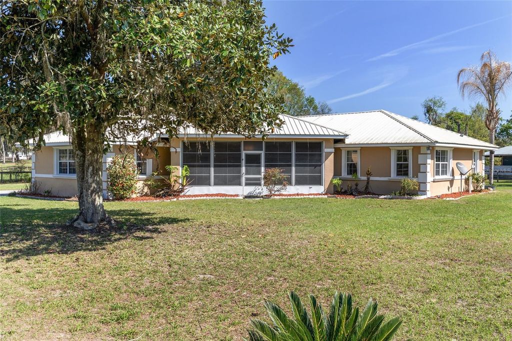 205 E HWY 318, Citra, FL 32113