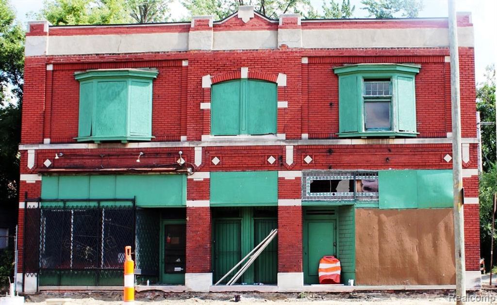 7728 Kercheval Street, Detroit, MI 48214