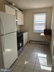3200 FRIENDSHIP ST #2ND FLOOR APARTMENT, Philadelphia, PA 19149