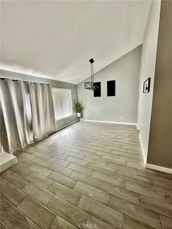 Image 17 of property listing at 1369 Reservoir, San Bernardino, CA 92407