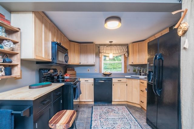 557 Federal St, Belchertown, MA 01007