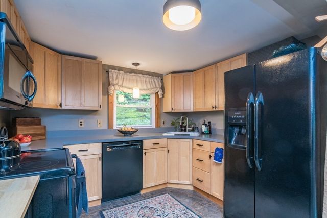 557 Federal St, Belchertown, MA 01007