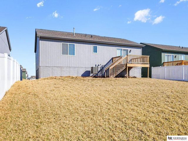 10901 Craig Street, Omaha, NE 68142