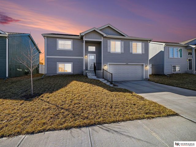 10901 Craig Street, Omaha, NE 68142