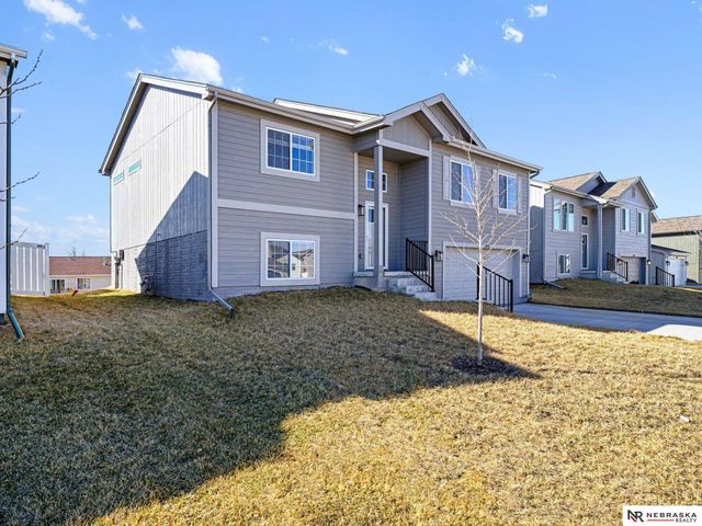 10901 Craig Street, Omaha, NE 68142