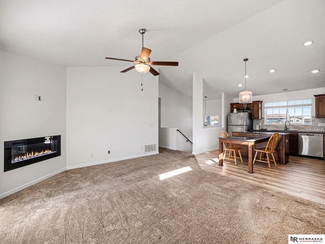 10901 Craig Street, Omaha, NE 68142