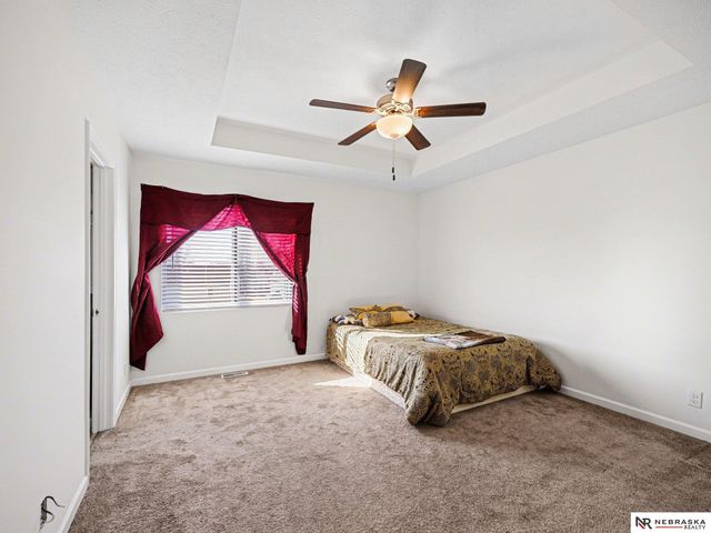 10901 Craig Street, Omaha, NE 68142