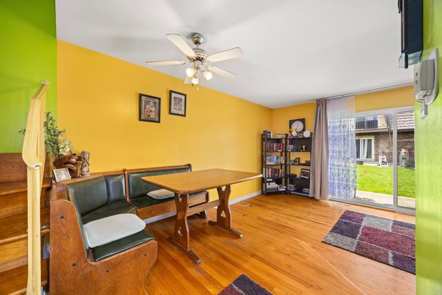 19 Cour Madeleine, Palos Hills, IL 60465