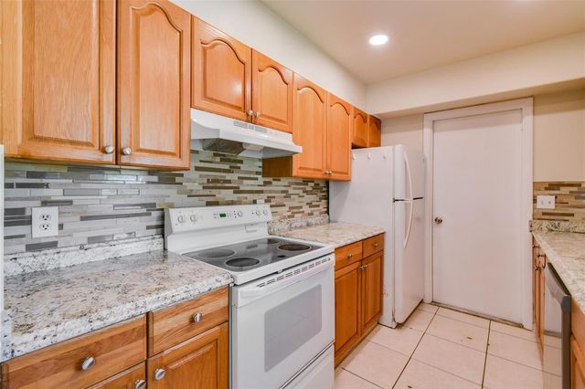 458 SE Galleon Lane, Port St. Lucie, FL 34983