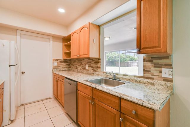 458 SE Galleon Lane, Port St. Lucie, FL 34983