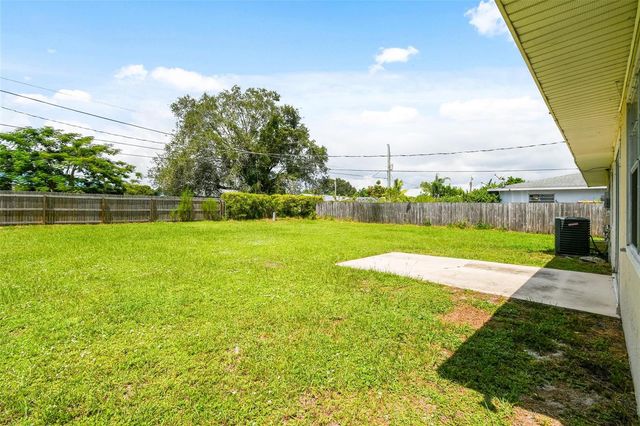 458 SE Galleon Lane, Port St. Lucie, FL 34983