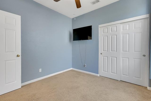 2204 Summerfield Ln, Olivehurst, CA 95961