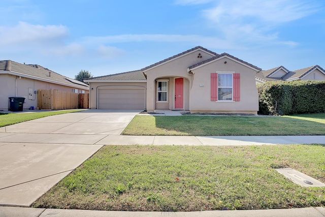 2204 Summerfield Ln, Olivehurst, CA 95961
