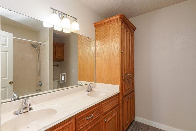 1040 Dream Catcher Drive, Wallisville, TX 77597