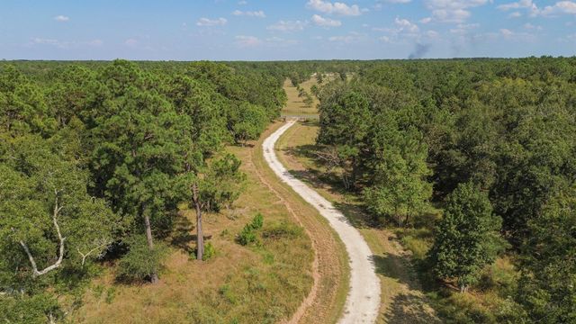 1040 Dream Catcher Drive, Wallisville, TX 77597