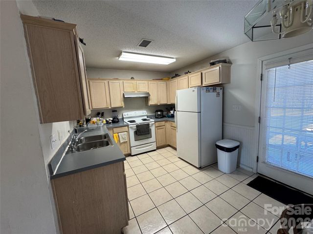 4463 legend Street, Concord, NC 29027