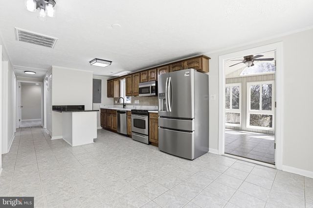 7012 STANLEY RD, King George, VA 22485