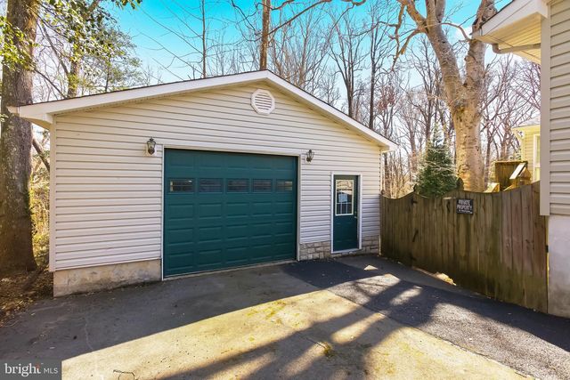 7012 STANLEY RD, King George, VA 22485